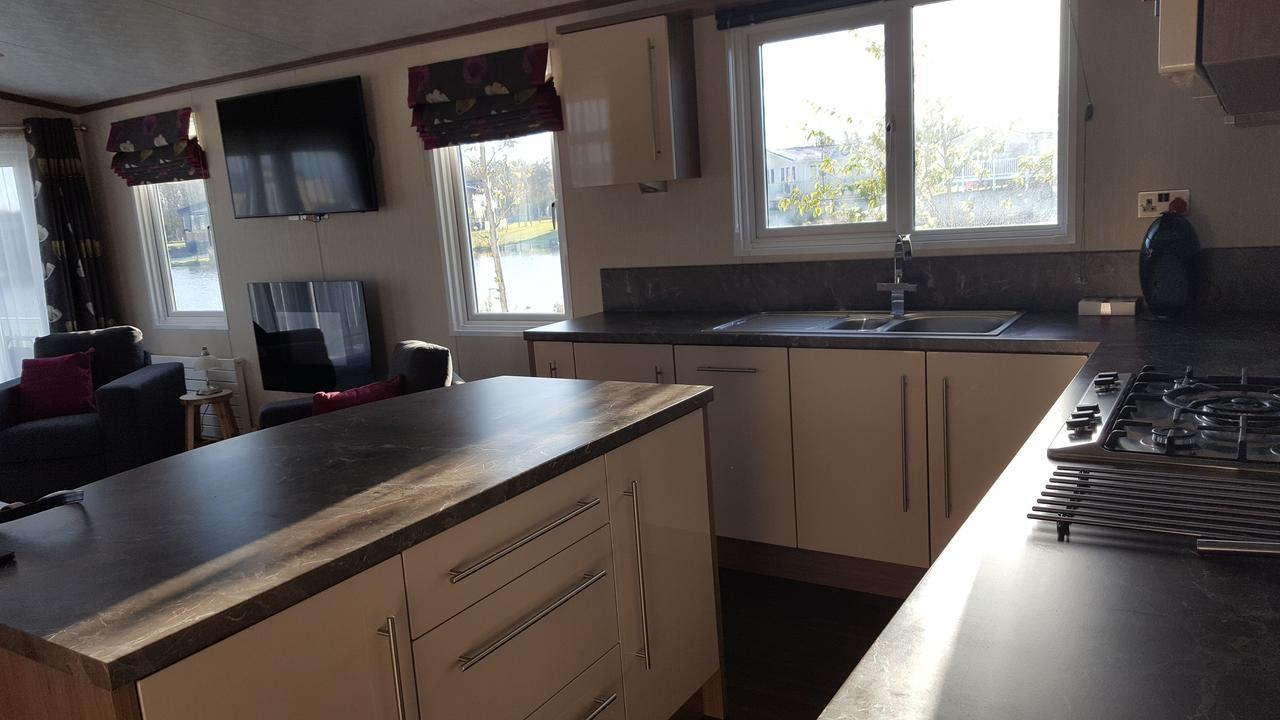 Luxury Lodge At Haggerston Castle Beal Exteriör bild
