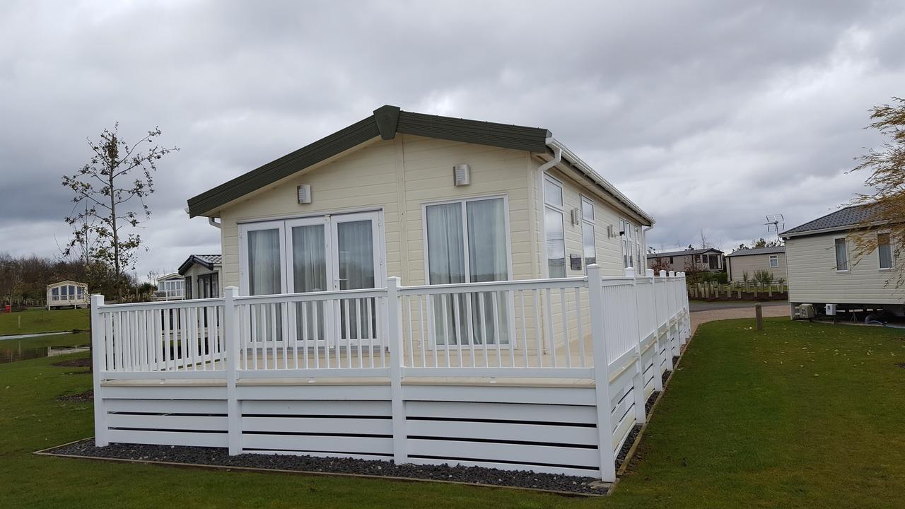 Luxury Lodge At Haggerston Castle Beal Exteriör bild